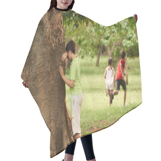 Personality  Male And Female Children Playing Hide And Seek Hair Cutting Cape