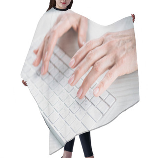 Personality  Woman Typing On Keyboard Hair Cutting Cape
