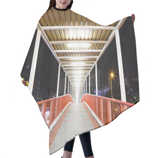Personality  Elevated Bridge Hair Cutting Cape