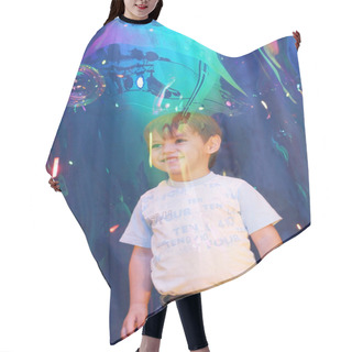 Personality  In The Soap Bubble Hair Cutting Cape