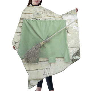 Personality  Flag Broom Hair Cutting Cape