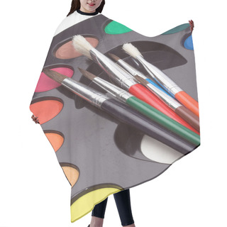 Personality  Brushes And Palette Hair Cutting Cape
