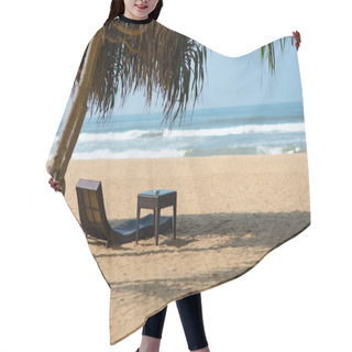 Personality  Sunbed On Sandy Beach Hair Cutting Cape