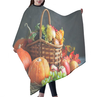 Personality  Happy Thanksgiving Day Background, Wooden Table Decorated With Pumpkins, Maize, Fruits And Autumn Leaves. Harvest Festival. Selective Focus. Horizontal. Background With Copy Space. Hair Cutting Cape