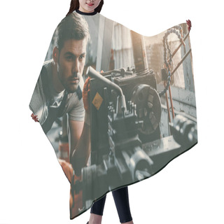 Personality  Repairman Hair Cutting Cape