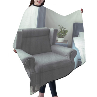 Personality  Modern Armchair In Bedroom Hair Cutting Cape