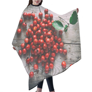 Personality  Hawthorn Berries On A Wooden Background Hair Cutting Cape