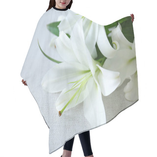 Personality  Beautiful White Lilies Hair Cutting Cape