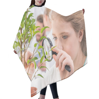 Personality  Girl With Magnifying Glass Hair Cutting Cape