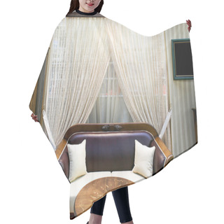 Personality  Old Living Room Hair Cutting Cape
