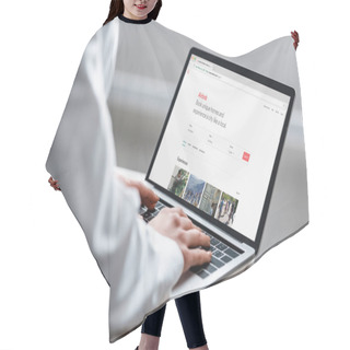Personality  Cropped View Of Woman Using Laptop With Airbnb Website On Screen Hair Cutting Cape