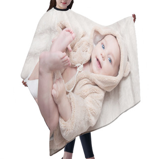 Personality  Portrait Of A Beautiful Baby Hair Cutting Cape
