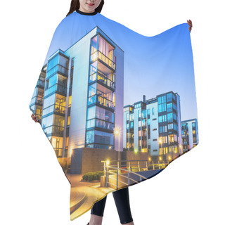 Personality  Modern Real Estate Hair Cutting Cape