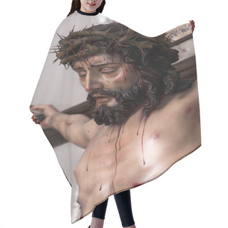 Personality  Figure Of Jesus On The Cross Carved In Wood By The Sculptor Jos Hair Cutting Cape
