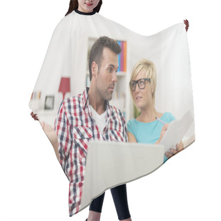 Personality  Confused Couple Hair Cutting Cape