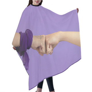 Personality  Womans Hand With Signs On Purple Background With Paleacate Or Bandana Of Womens Day. Hair Cutting Cape