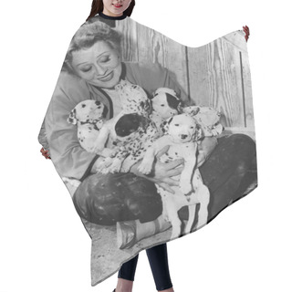 Personality  Woman With Puppies Hair Cutting Cape
