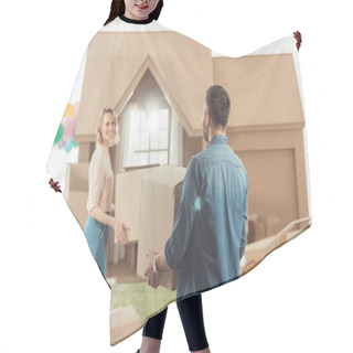 Personality  Happy Couple Moving Into New Cardboard House Hair Cutting Cape
