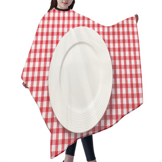 Personality  White Plate On Checkered Tablecloth Hair Cutting Cape