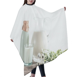 Personality  Fresh Milk With Chamomile Flowers Hair Cutting Cape