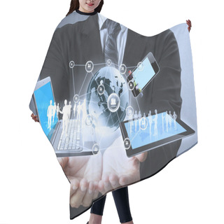 Personality  Technology In The Hands Hair Cutting Cape