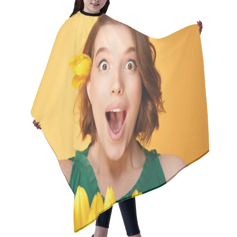 Personality  surprised hair cutting cape