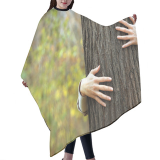 Personality  Hands Hugging Tree Hair Cutting Cape