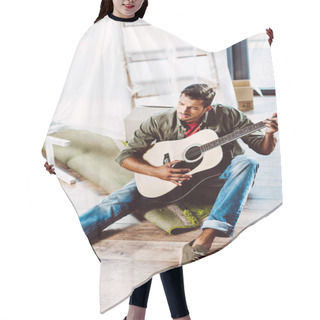 Personality  Man With Guitar In New House Hair Cutting Cape
