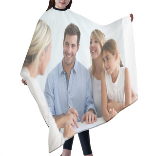 Personality  Family Meeting Real-estate Agent Hair Cutting Cape