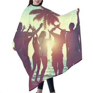 Personality  Friends And Summer Vacation Concept Hair Cutting Cape