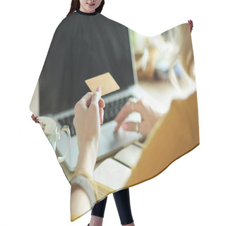 Personality  Young Woman Holding Credit Card And Using Laptop Computer. Online Shopping Concept Hair Cutting Cape