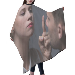 Personality  Beautiful Imperative Woman Hair Cutting Cape