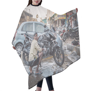 Personality  Boy Hand Washes Motorbike Hair Cutting Cape