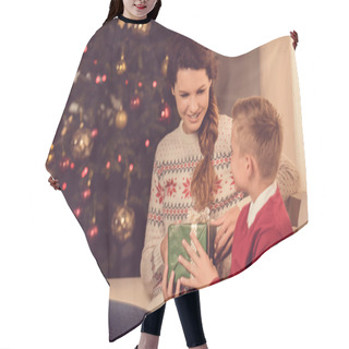 Personality  Mother Presenting Gift To Son Hair Cutting Cape