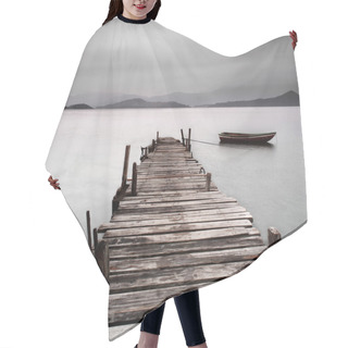 Personality  Pier And Boat Hair Cutting Cape