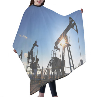 Personality  Working Oil Pumps Silhouette Hair Cutting Cape