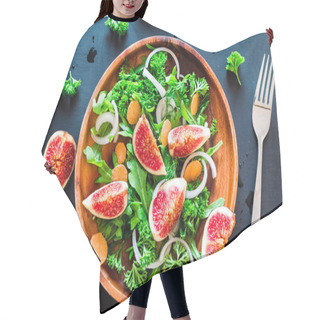 Personality  Autumn Salad Of Arugula, Figs In A Brown Earthenware Plate On A Dark Background. Top View Hair Cutting Cape