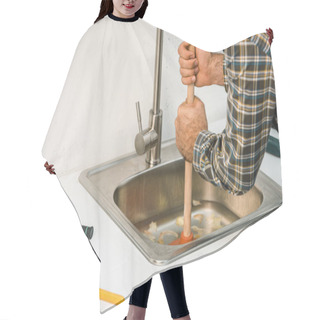 Personality  Cropped Image Of Plumber Using Plunger And Cleaning Sink In Kitchen Hair Cutting Cape