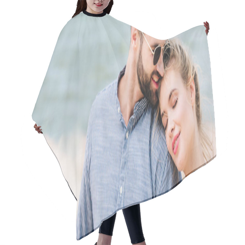 Personality  Blonde Girl With Closed Eyes Leaning On Boyfriend Shoulder While Man Smiling At Beach, Panoramic Shot Hair Cutting Cape