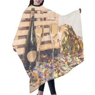 Personality  Champagne With Confetti And Wooden Box Hair Cutting Cape