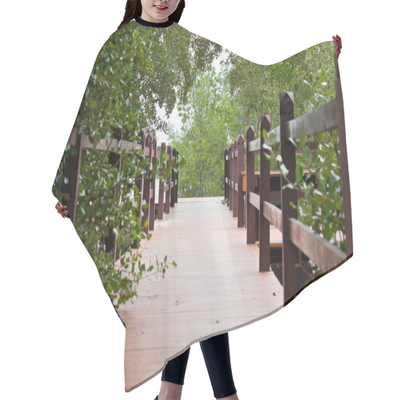 Personality  Wooden Walkway I Hair Cutting Cape