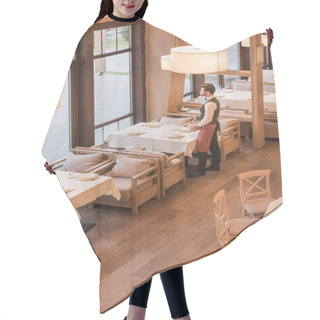 Personality  Waiter Serving Plates On Table Hair Cutting Cape