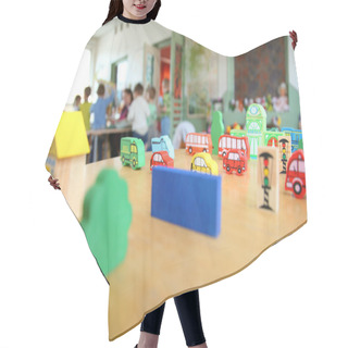 Personality  Toys In Kindergarten Hair Cutting Cape