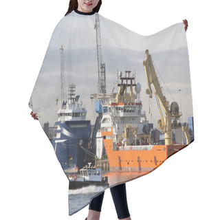 Personality  Port Of Rotterdam Hair Cutting Cape