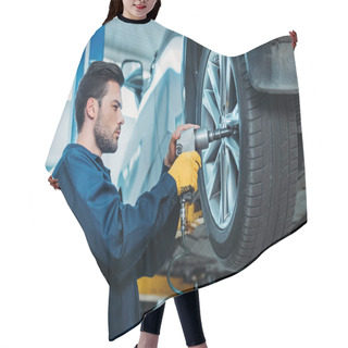 Personality  Automechanic Unscrewing Tire Bolts Hair Cutting Cape