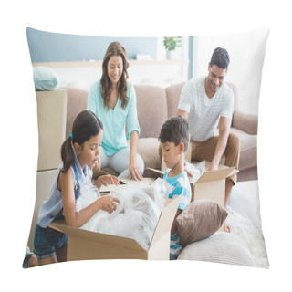 Personality  Parents And Kids Unpacking Carton Boxes In Living Room Pillow Covers