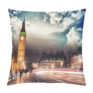 Personality  Beautiful Colors Of Big Ben From Westminster Bridge Pillow Covers