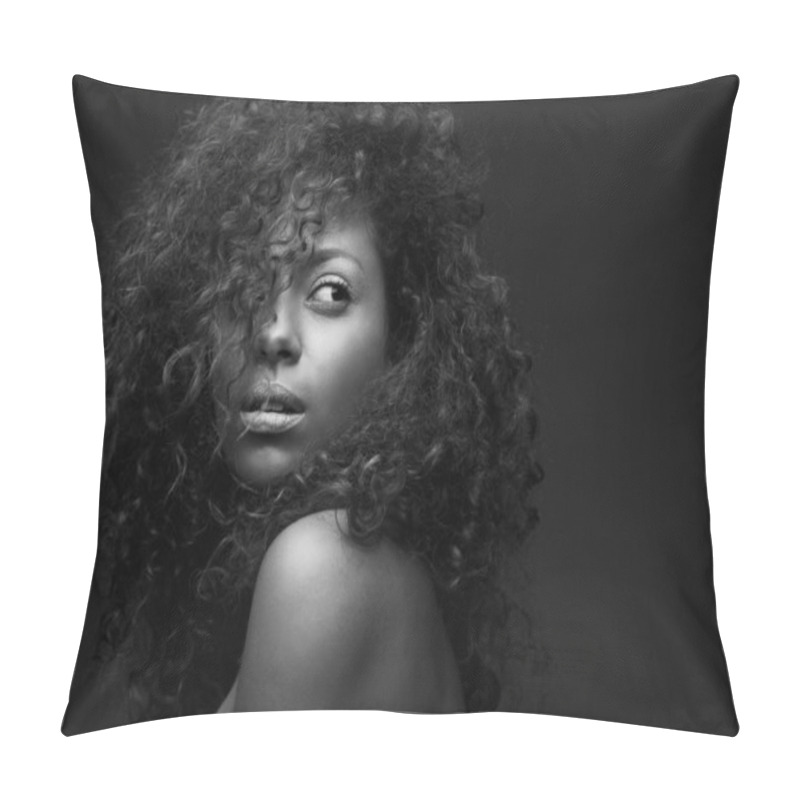 Personality  Portrait Of A Beautiful African American Fashion Model Pillow Covers