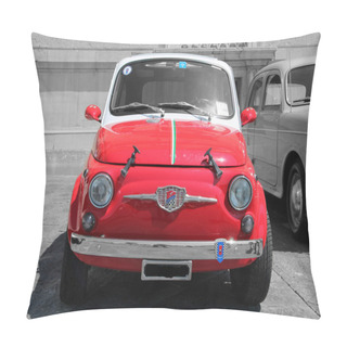 Personality  Old Car - Fiat 500 Pillow Covers