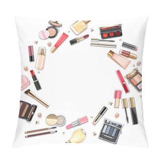 Personality  Vector Round Makeup Cosmetics Concept Isolated On White Background Pillow Covers